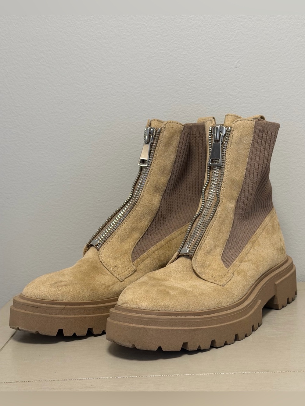 STEVEN NEW YORK Aliyah Grunge Front Zipper Lug Sole Tan Suede Booties size 8
